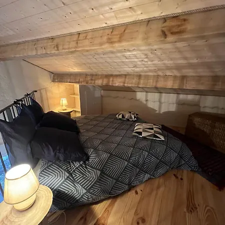 La Du Cantou Bed & Breakfast